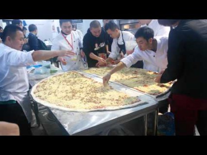 Самая большая пицца Китая. Часть 1