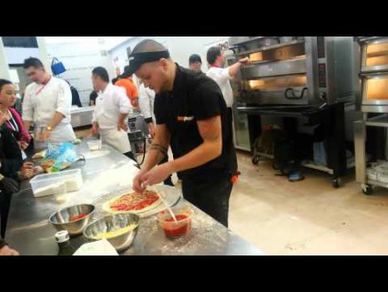 Пицца Анатолия Суркова на чемпионате Китая по пицце
