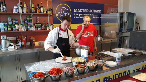 Национальная команда России по пицце готовится в участию в пицца-шоу на выставке METRO EXPO
